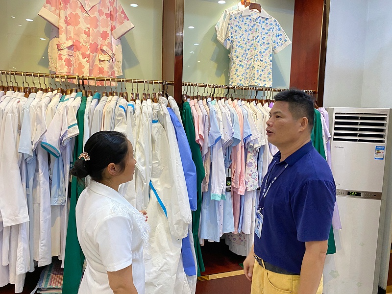 展示不同功能特点的医护面料