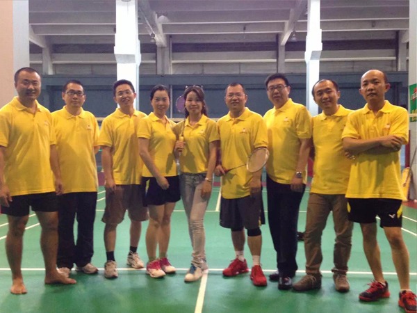 bwin必赢团队建设-羽毛球活动